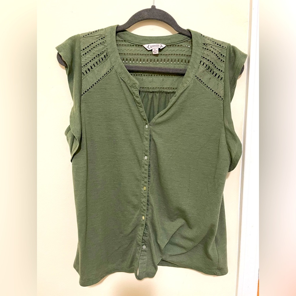 Green button up top